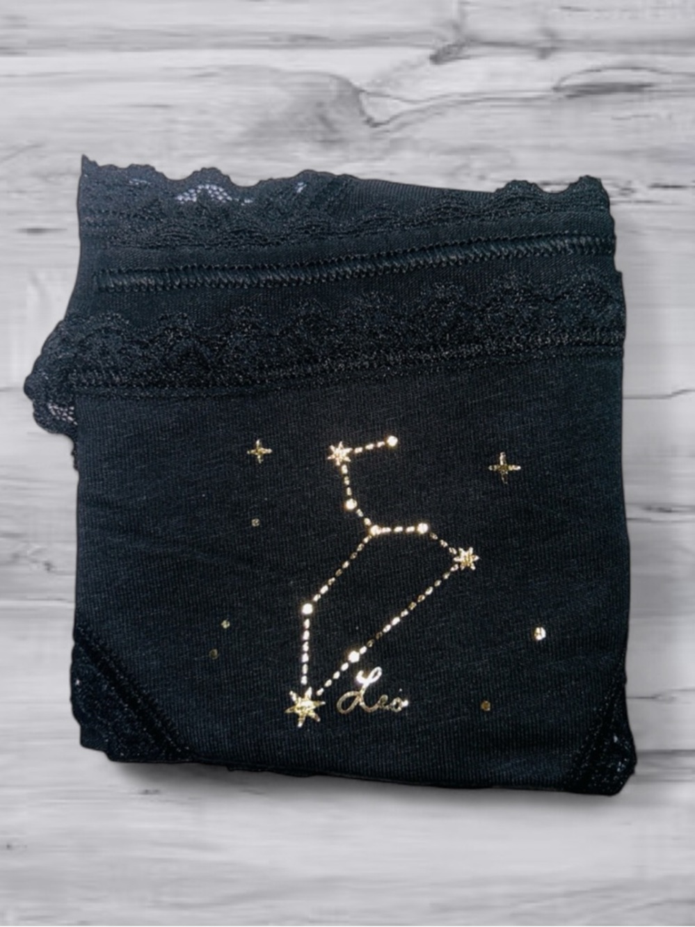 ♌️ Leo Zodiac Symbol Lace Trim Panty Victoria Secret XS NWT